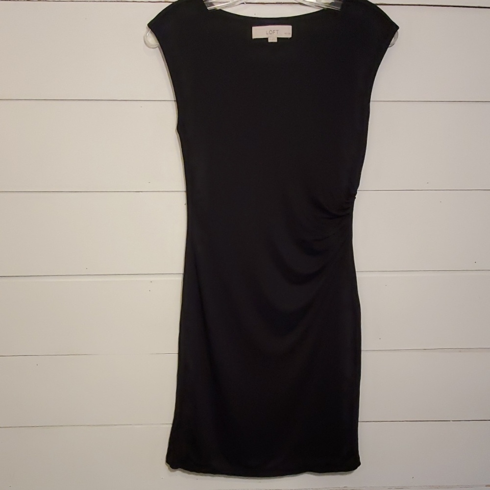 Side ruched cap sleeve dress